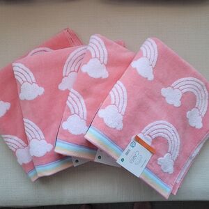 NEW Caro Pink Rainbow Cloud Kids Towel Set